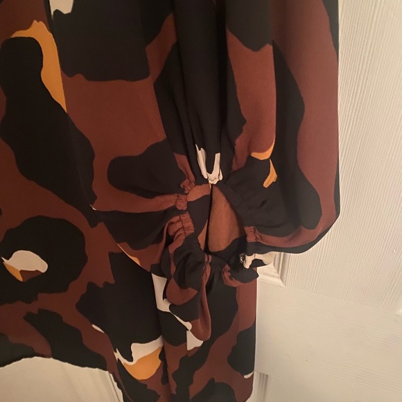 Darling mini dress or tunic like-new.  It’s a size XL but more of a ladies 14. - Picture 3 of 4